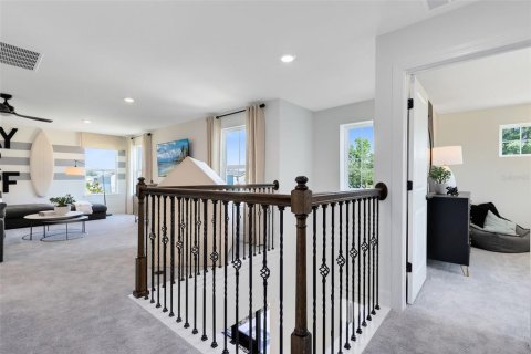 House in Apopka, Florida 5 bedrooms, 274.8 sq.m. № 1841883 - photo 22