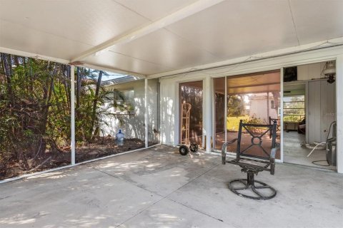 House in Punta Gorda, Florida 2 bedrooms, 115.85 sq.m. № 1568156 - photo 25