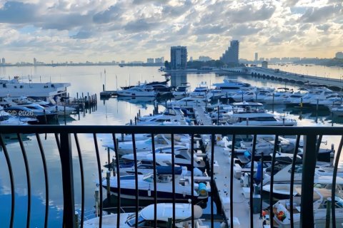 Studio in the Condo in Miami, Florida № 2029883