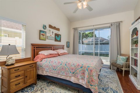 House in Tarpon Springs, Florida 3 bedrooms, 156.54 sq.m. № 1654377 - photo 18