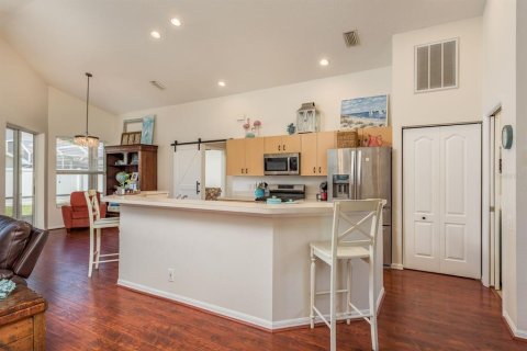 House in Tarpon Springs, Florida 3 bedrooms, 156.54 sq.m. № 1654377 - photo 13