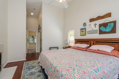 House in Tarpon Springs, Florida 3 bedrooms, 156.54 sq.m. № 1654377 - photo 20