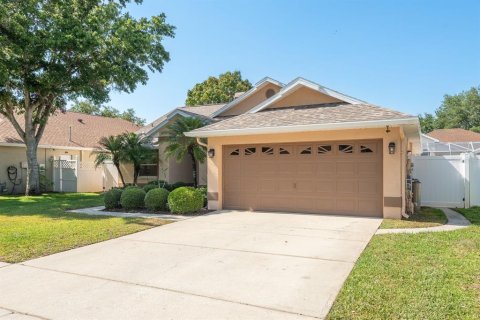 House in Tarpon Springs, Florida 3 bedrooms, 156.54 sq.m. № 1654377 - photo 4