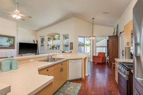 House in Tarpon Springs, Florida 3 bedrooms, 156.54 sq.m. № 1654377 - photo 17