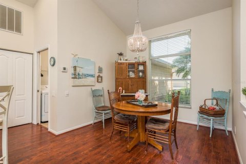 House in Tarpon Springs, Florida 3 bedrooms, 156.54 sq.m. № 1654377 - photo 12