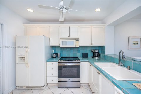 Copropriété à louer à Key Biscayne, Floride: 1 chambre, 98.38 m2 № 2012609 - photo 15