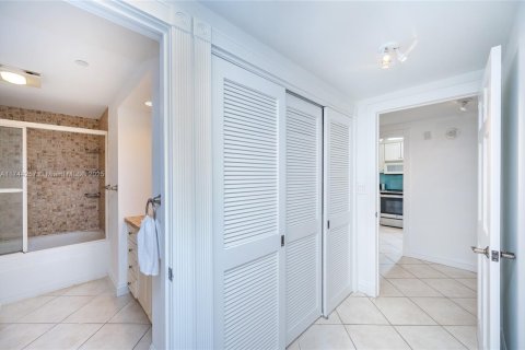 Copropriété à louer à Key Biscayne, Floride: 1 chambre, 98.38 m2 № 2012609 - photo 17