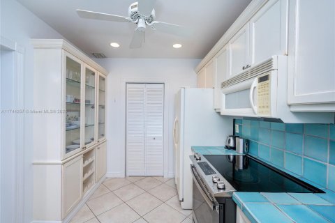 Copropriété à louer à Key Biscayne, Floride: 1 chambre, 98.38 m2 № 2012609 - photo 14