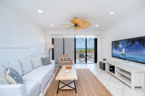 Copropriété à louer à Key Biscayne, Floride: 1 chambre, 98.38 m2 № 2012609 - photo 7