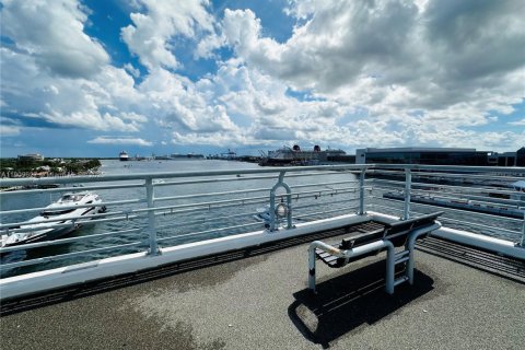 Copropriété à louer à Fort Lauderdale, Floride: 1 chambre, 63.64 m2 № 1965433 - photo 24