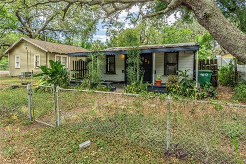 Villa ou maison à louer à Tampa, Floride: 2 chambres, 74.32 m2 № 2148673 - photo 2