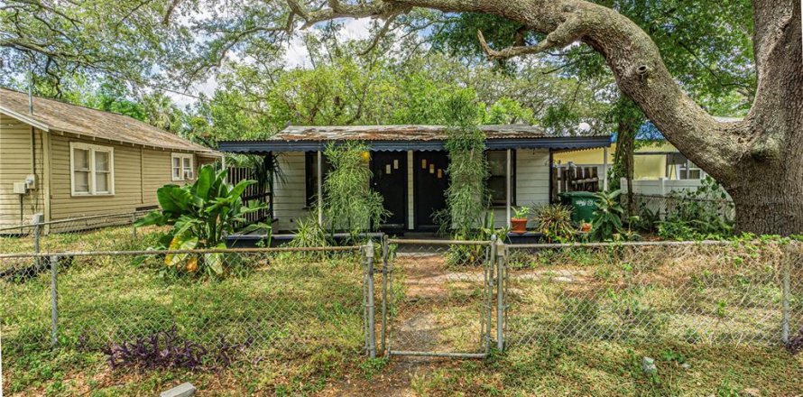 Villa ou maison à Tampa, Floride 2 chambres, 74.32 m2 № 2148673