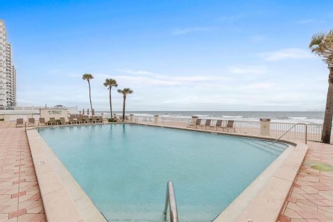 Condo in Daytona Beach, Florida, 1 bedroom № 2239823 - photo 4