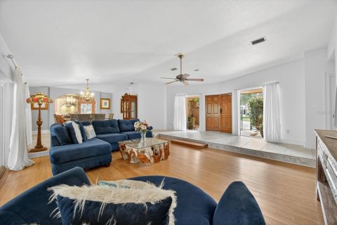 Casa en venta en Belleair, Florida, 3 dormitorios, 194.44 m2 № 1900111 - foto 8