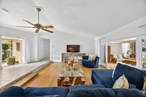 Casa en venta en Belleair, Florida, 3 dormitorios, 194.44 m2 № 1900111 - foto 6