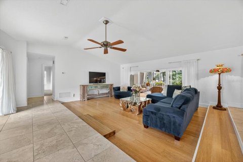 Casa en venta en Belleair, Florida, 3 dormitorios, 194.44 m2 № 1900111 - foto 5