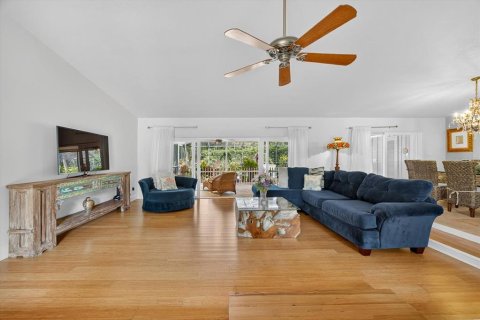 Casa en venta en Belleair, Florida, 3 dormitorios, 194.44 m2 № 1900111 - foto 4