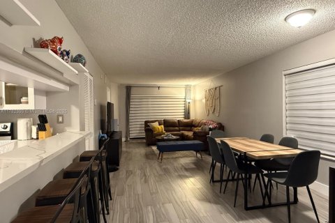 Copropriété à vendre à Miami, Floride: 2 chambres, 113.71 m2 № 1937269 - photo 5