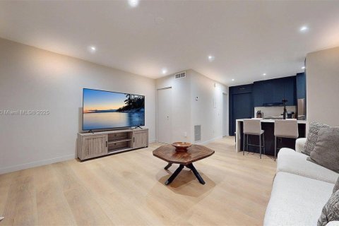Condominio en venta en Miami, Florida, 1 dormitorio, 51.56 m2 № 1820207 - foto 9