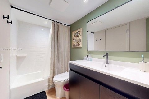 Condominio en venta en Miami, Florida, 1 dormitorio, 51.56 m2 № 1820207 - foto 18