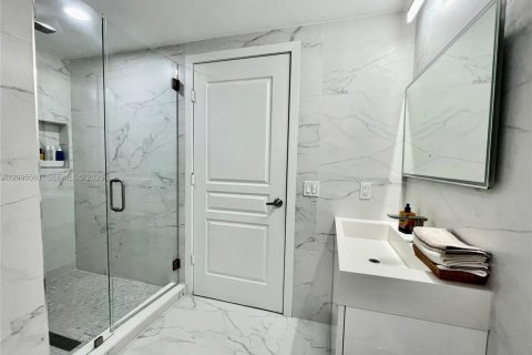 Copropriété à vendre à Fort Lauderdale, Floride: 1 chambre, 78.69 m2 № 2385223 - photo 9