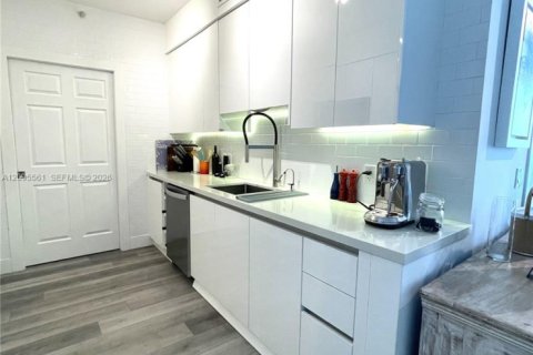 Copropriété à vendre à Fort Lauderdale, Floride: 1 chambre, 78.69 m2 № 2385223 - photo 4