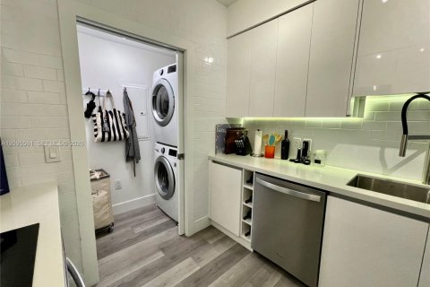 Copropriété à vendre à Fort Lauderdale, Floride: 1 chambre, 78.69 m2 № 2385223 - photo 5