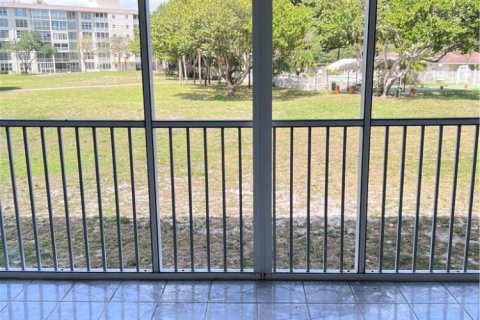 Condominio en alquiler en Pompano Beach, Florida, 2 dormitorios, 102.19 m2 № 2176204 - foto 4
