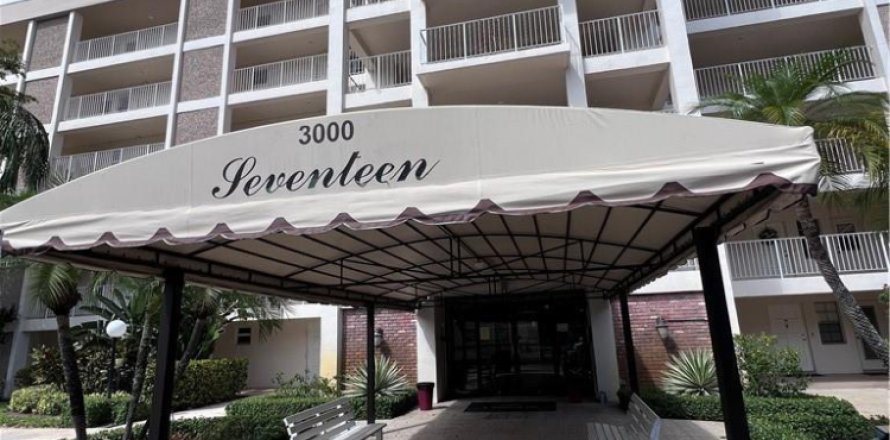 Condominio en Pompano Beach, Florida, 2 dormitorios  № 2176204