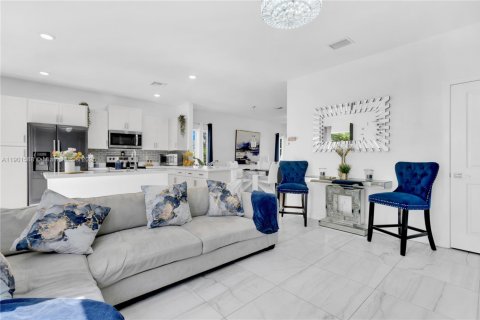 Adosado en venta en Homestead, Florida, 3 dormitorios, 156.08 m2 № 1953193 - foto 8