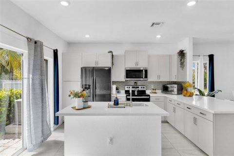 Adosado en venta en Homestead, Florida, 3 dormitorios, 156.08 m2 № 1953193 - foto 7