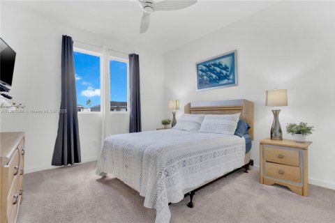 Adosado en venta en Homestead, Florida, 3 dormitorios, 156.08 m2 № 1953193 - foto 17