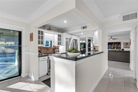 Townhouse in Davie, Florida 3 bedrooms, 183.95 sq.m. № 1994682 - photo 14