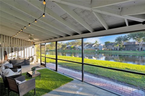 Townhouse in Davie, Florida 3 bedrooms, 183.95 sq.m. № 1994682 - photo 30