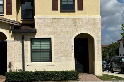 Condo in Hialeah, Florida, 3 bedrooms  № 2243706