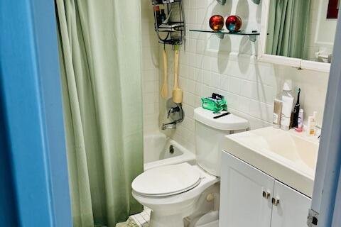 Condo in Wilton Manors, Florida, 2 bedrooms  № 1155439 - photo 1