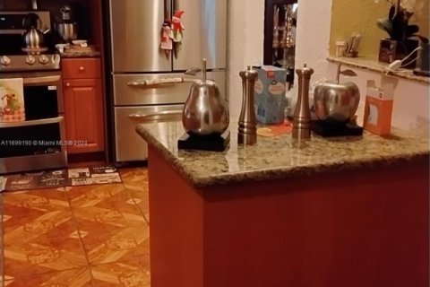 Villa ou maison à vendre à Miami Gardens, Floride: 4 chambres, 190.73 m2 № 2035540 - photo 9