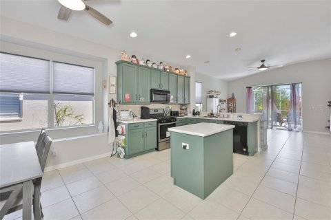 House in Apollo Beach, Florida 3 bedrooms, 189.43 sq.m. № 2156361 - photo 5