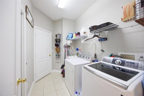 House in Apollo Beach, Florida 3 bedrooms, 189.43 sq.m. № 2156361 - photo 29
