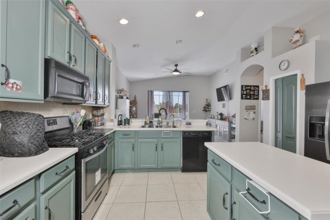 House in Apollo Beach, Florida 3 bedrooms, 189.43 sq.m. № 2156361 - photo 3
