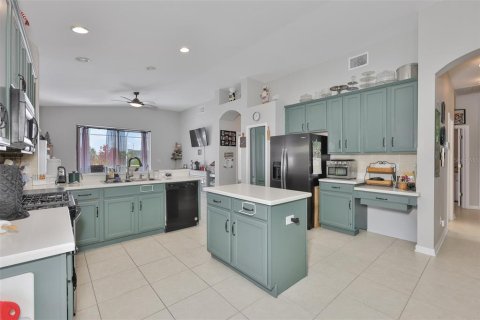 House in Apollo Beach, Florida 3 bedrooms, 189.43 sq.m. № 2156361 - photo 6