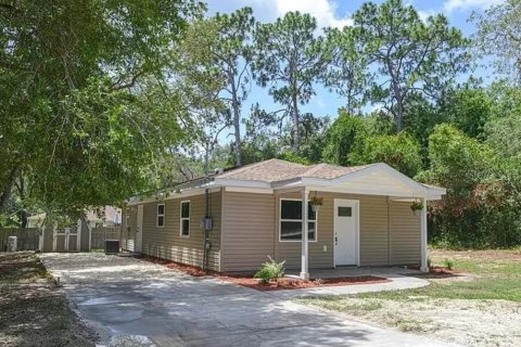 Villa ou maison à Inverness, Floride 3 chambres, 101.45 m2 № 2404678