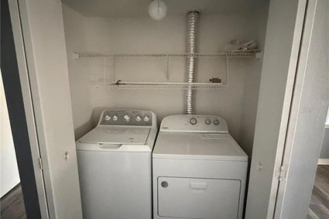 Condominio en alquiler en Orlando, Florida, 2 dormitorios, 94.85 m2 № 2105799 - foto 9