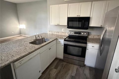 Condominio en alquiler en Orlando, Florida, 2 dormitorios, 94.85 m2 № 2105799 - foto 10