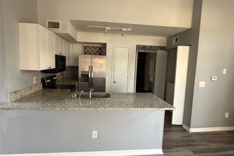 Condominio en alquiler en Orlando, Florida, 2 dormitorios, 94.85 m2 № 2105799 - foto 2