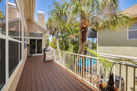 House in Gulfport, Florida 3 bedrooms, 210.89 sq.m. № 2234552 - photo 10