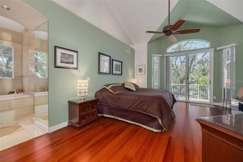 House in Gulfport, Florida 3 bedrooms, 210.89 sq.m. № 2234552 - photo 24