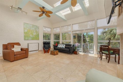 House in Gulfport, Florida 3 bedrooms, 210.89 sq.m. № 2234552 - photo 16