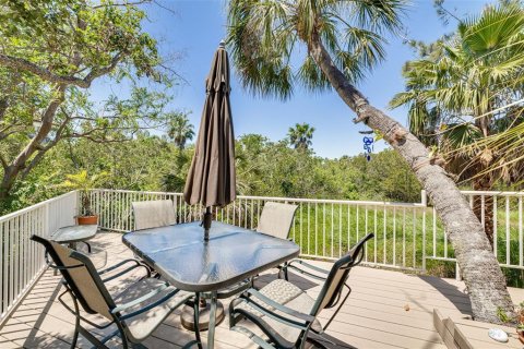 House in Gulfport, Florida 3 bedrooms, 210.89 sq.m. № 2234552 - photo 18
