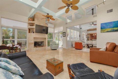 House in Gulfport, Florida 3 bedrooms, 210.89 sq.m. № 2234552 - photo 15